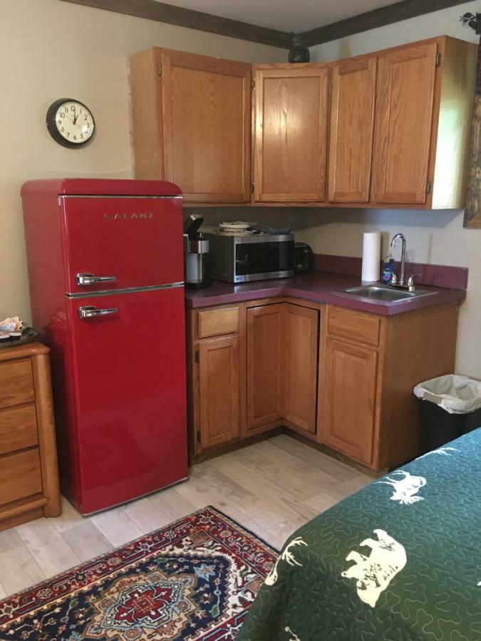 Warrensburg Inn & Suites - 6 Mi To Lake George المظهر الخارجي الصورة