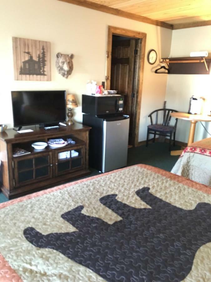 Warrensburg Inn & Suites - 6 Mi To Lake George المظهر الخارجي الصورة