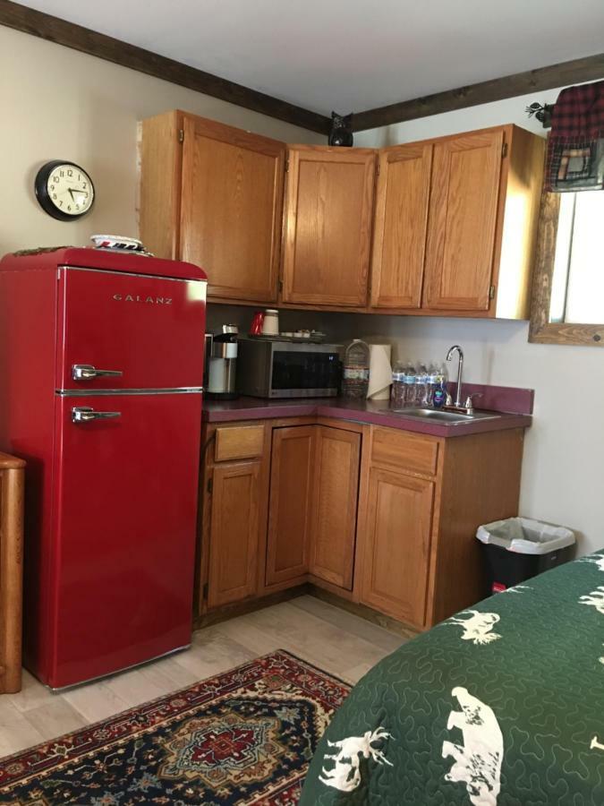 Warrensburg Inn & Suites - 6 Mi To Lake George المظهر الخارجي الصورة