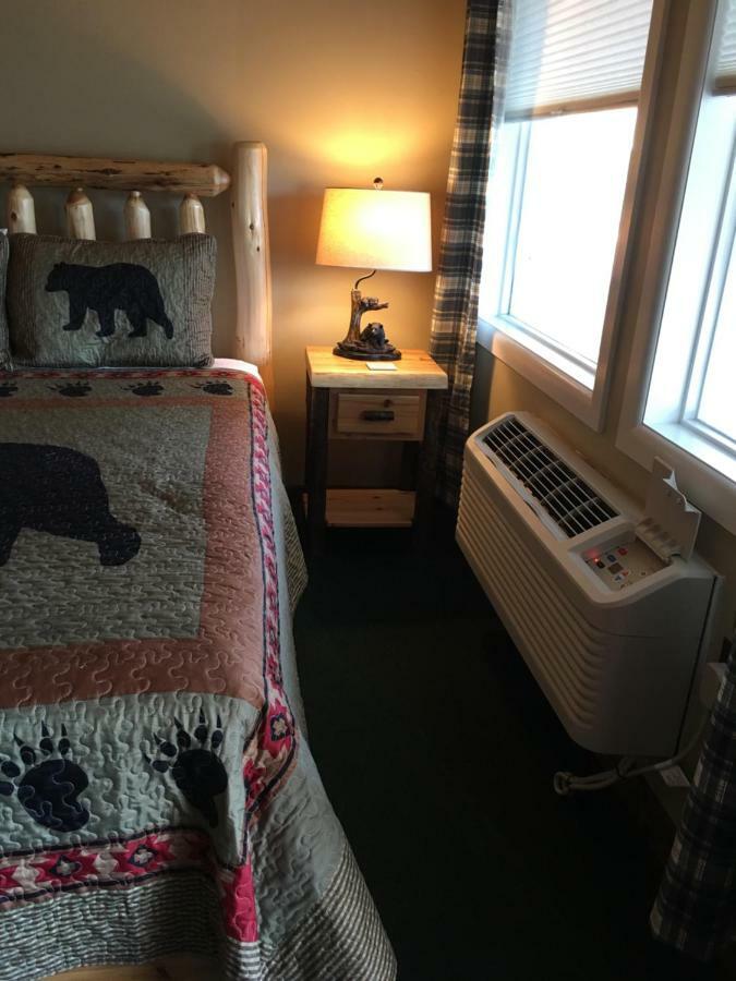 Warrensburg Inn & Suites - 6 Mi To Lake George المظهر الخارجي الصورة
